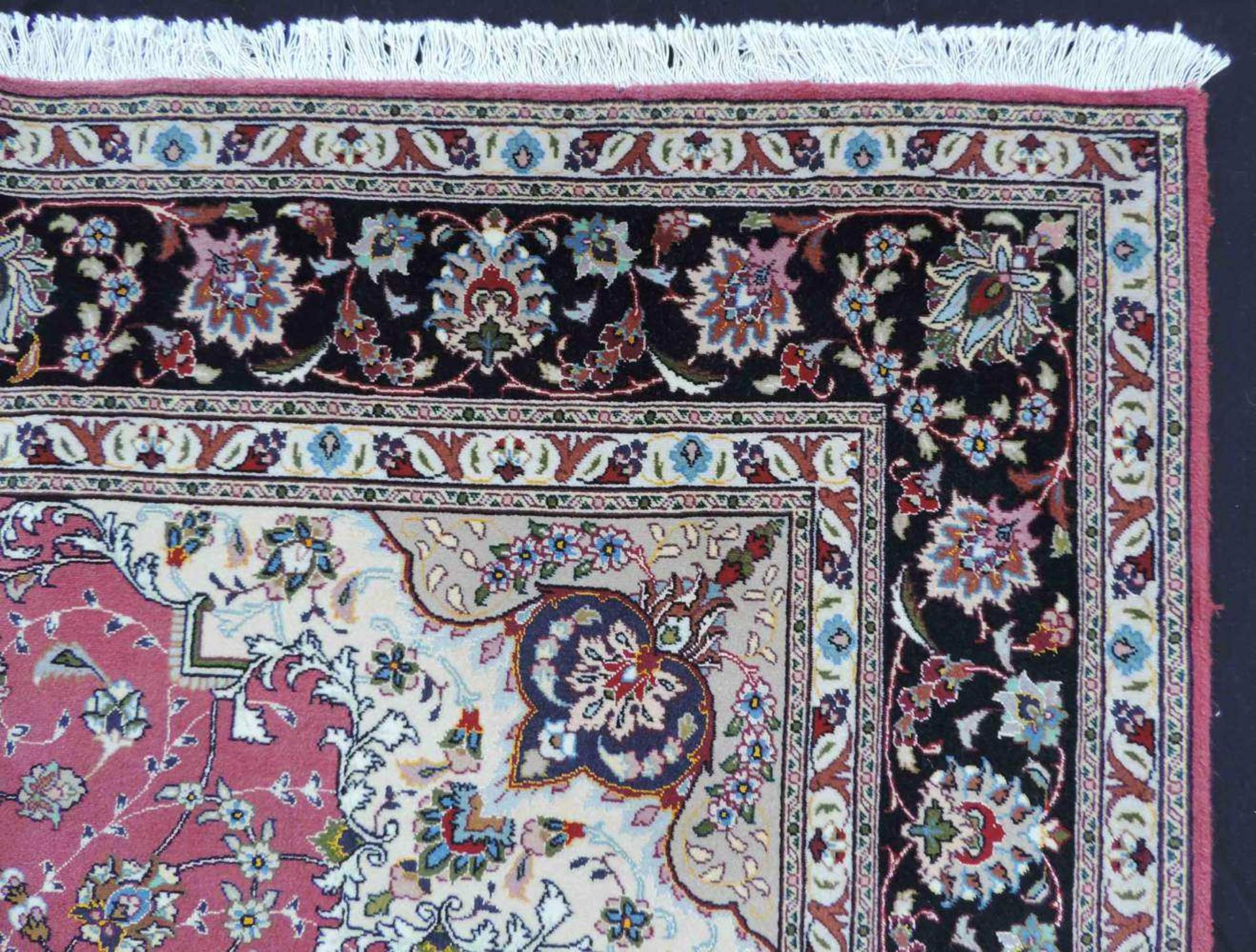 Täbriz, Teppich, Iran. Feine Knüpfung. 206 cm x 154 cm. Handgeknüpft in Persien. Korkwolle, mit - Image 5 of 10