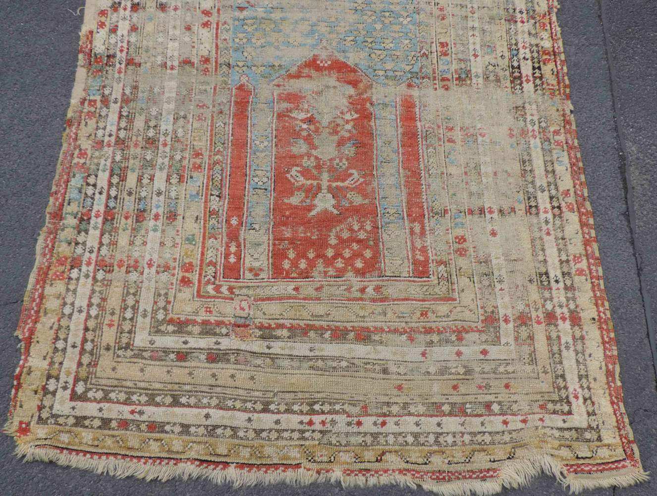 Kula Gebetsteppich. West - Anatolien, Türkei. Antik, 18. Jahrhundert. 167 cm x 120 cm. Handgeknüpft. - Image 2 of 6