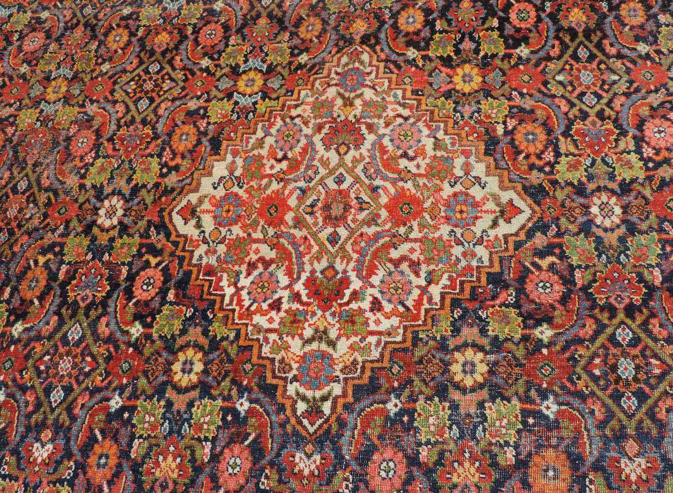 Bidjar Triculum Teppich. Iran. Antik, um 1890. 614 cm x 405 cm. Handgeknüpft in Persien. Wolle auf - Image 6 of 12
