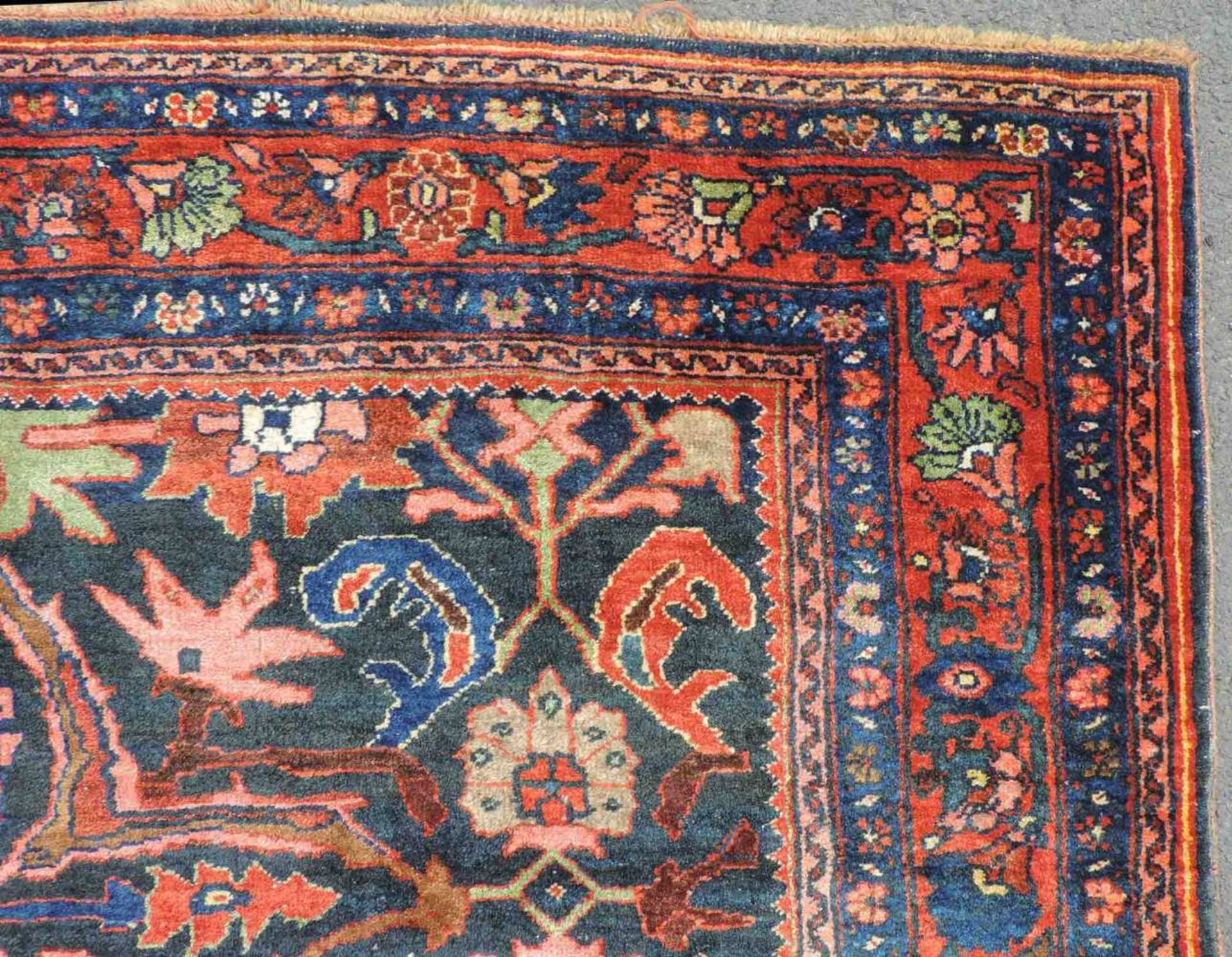 Bidjar Dorfteppich, Iran. Antik, um 1900. 214 cm x 160 cm. Handgeknüpft in Persien. Noch Wolle auf - Image 6 of 11