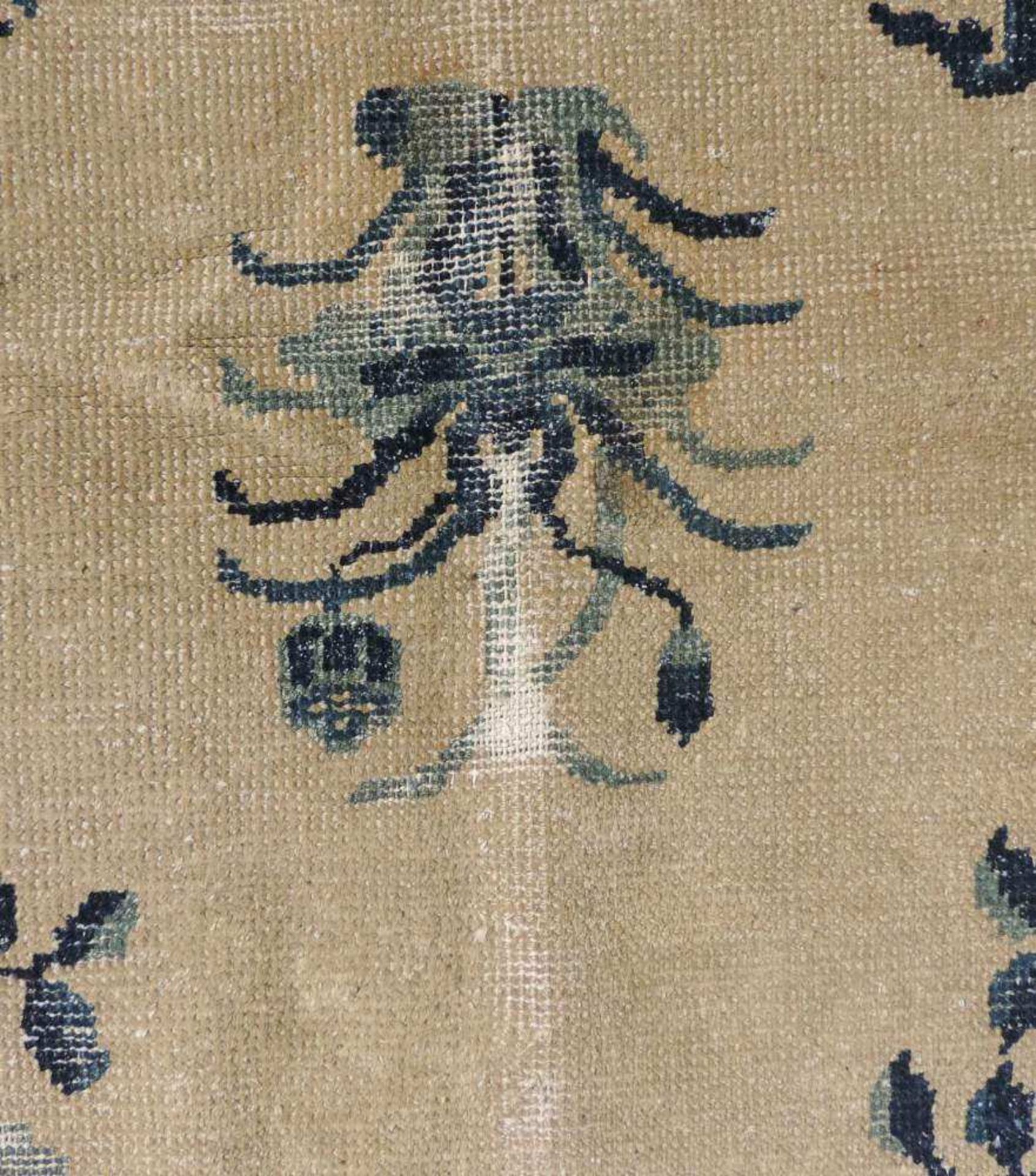 Ning - Hsia Tempelteppich, China. Antik, um 1800. 214 cm x 126 cm. Handgeknüpft. Wolle auf - Image 12 of 12
