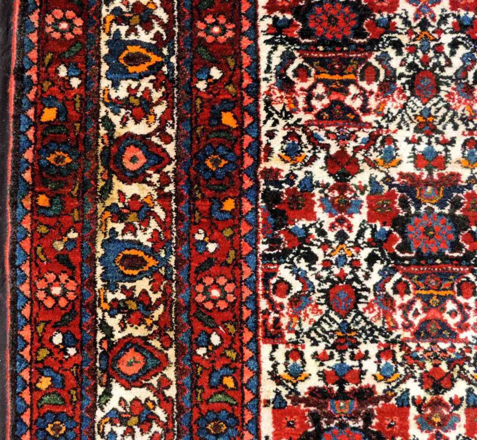 Bachtiar Teppich, Mustafi Muster. Iran, alt, um 1930. 212 cm x 155,5 cm. Handgeknüpft. Wolle auf - Bild 2 aus 15