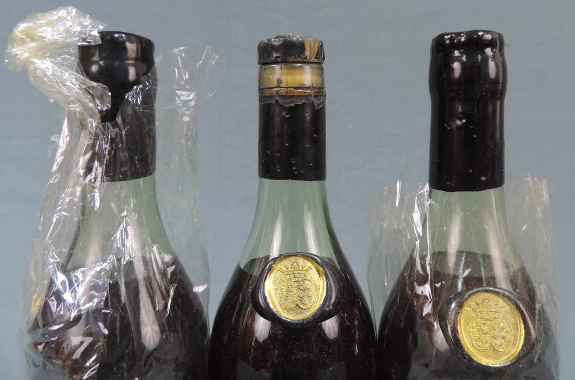 3 Flaschen Cognac Croizet Saint Même (Charente) Grand Champagne. Lot 33. 40% 70cl. 3 bottles - Bild 4 aus 6