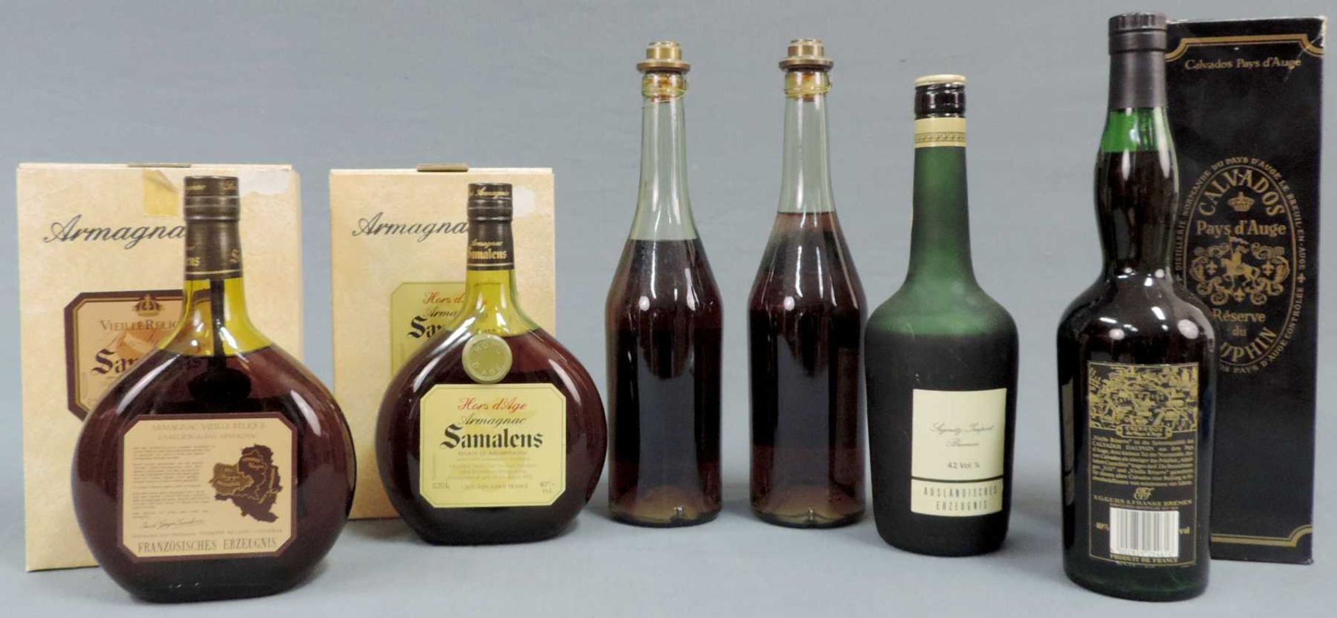 4 Flaschen Armagnac, 2 Flaschen Calvados. Unterschiedliche Domaines. Ganze Flaschen. Die Flasche - Bild 7 aus 15