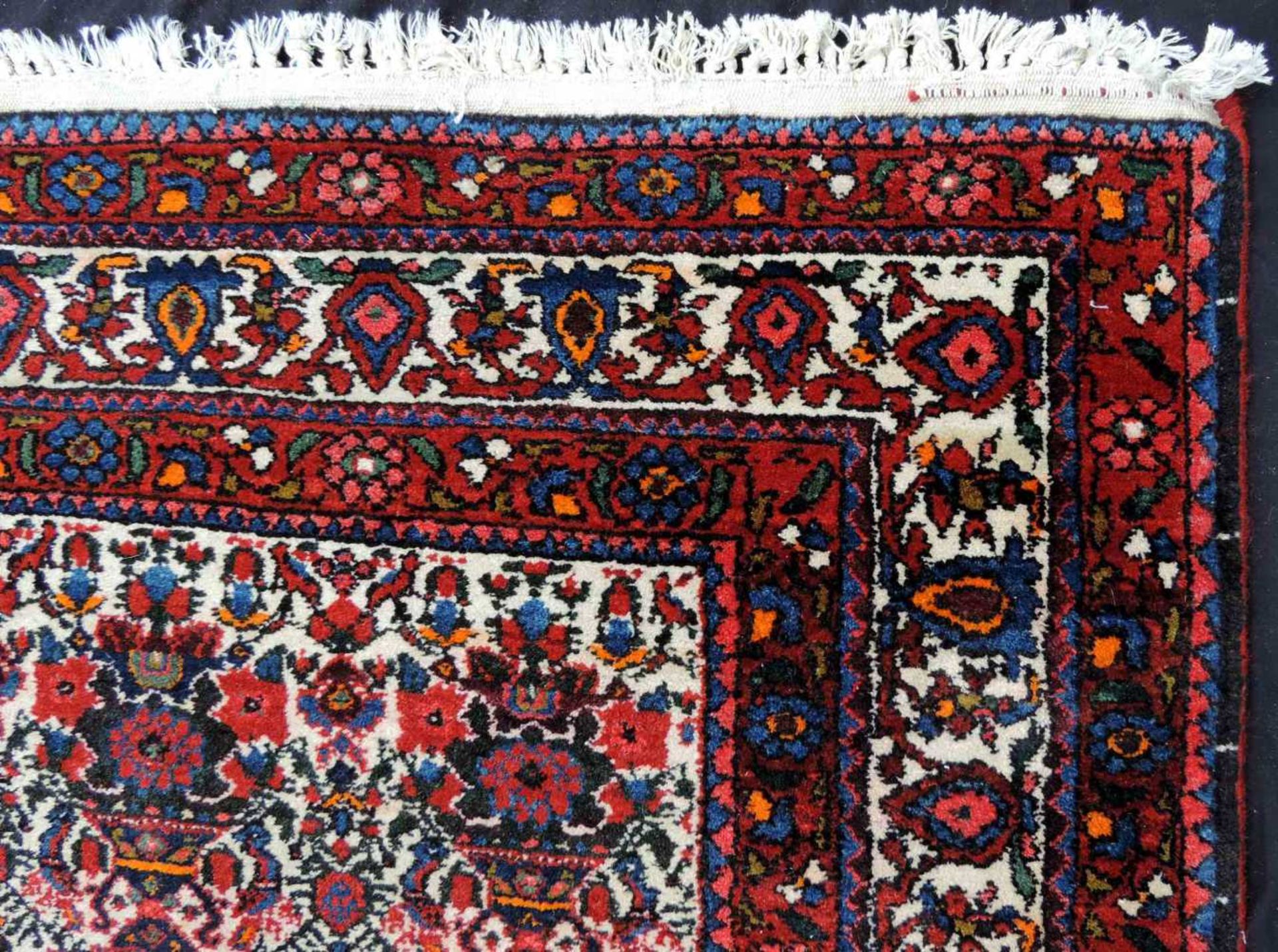 Bachtiar Teppich, Mustafi Muster. Iran, alt, um 1930. 212 cm x 155,5 cm. Handgeknüpft. Wolle auf - Bild 10 aus 15