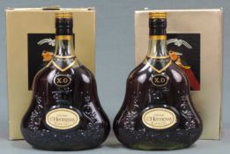 2 Flaschen 70cl. Hennessy Cognac X.O. 40%. In originalen Kartons. 2 bottles 70cl. Hennessy Cognac