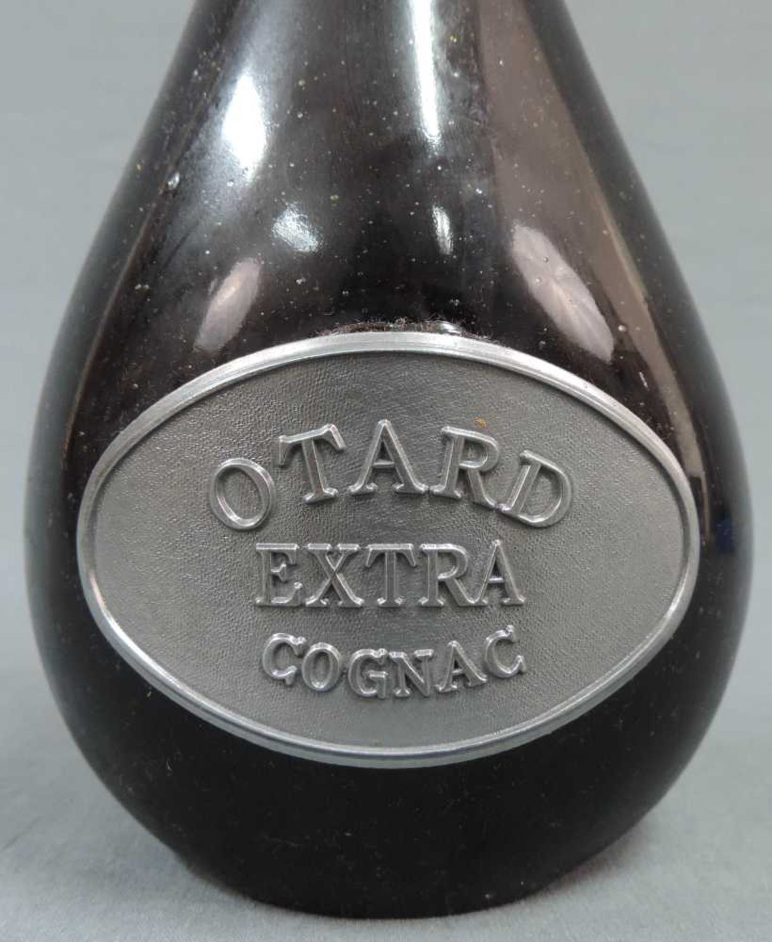 Otard Extra Cognac. 70cl. 40%. In original Karton und Samthülle. Otard Extra Cognac. 70cl. 40%. - Image 4 of 7