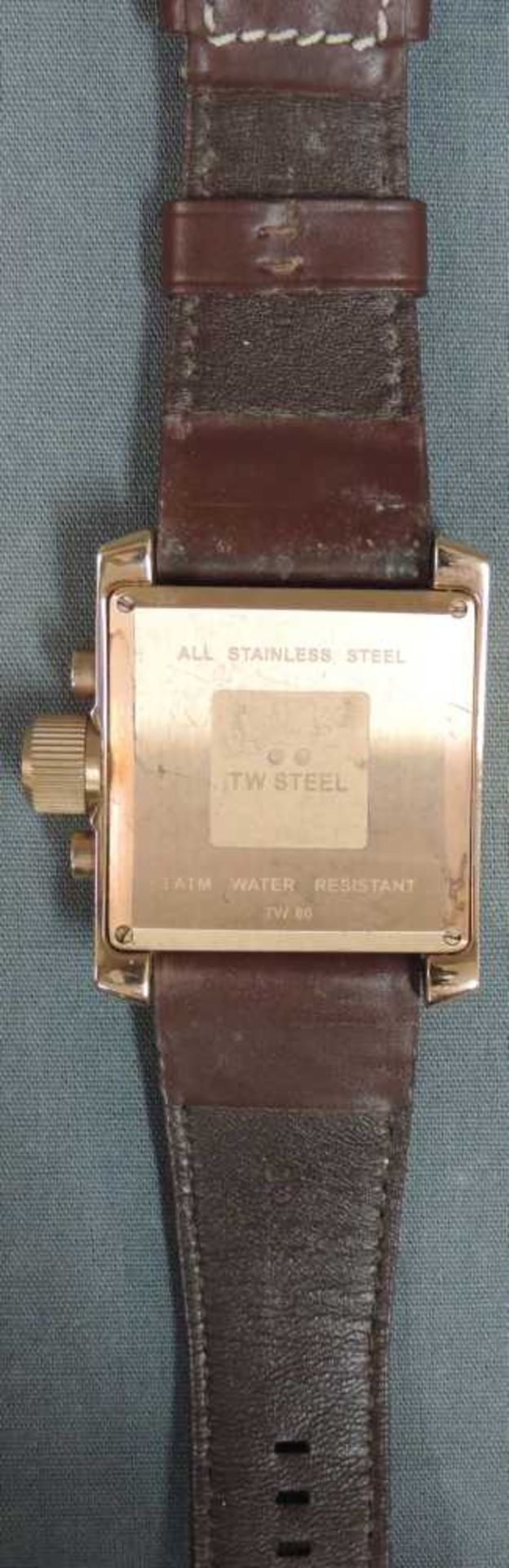 TW STEEL Grandeur TW80. Armbanduhr. 50 mm x 43 mm das Gehäuse insgesamt, jedoch ohne Krone. Läuft - Bild 2 aus 3