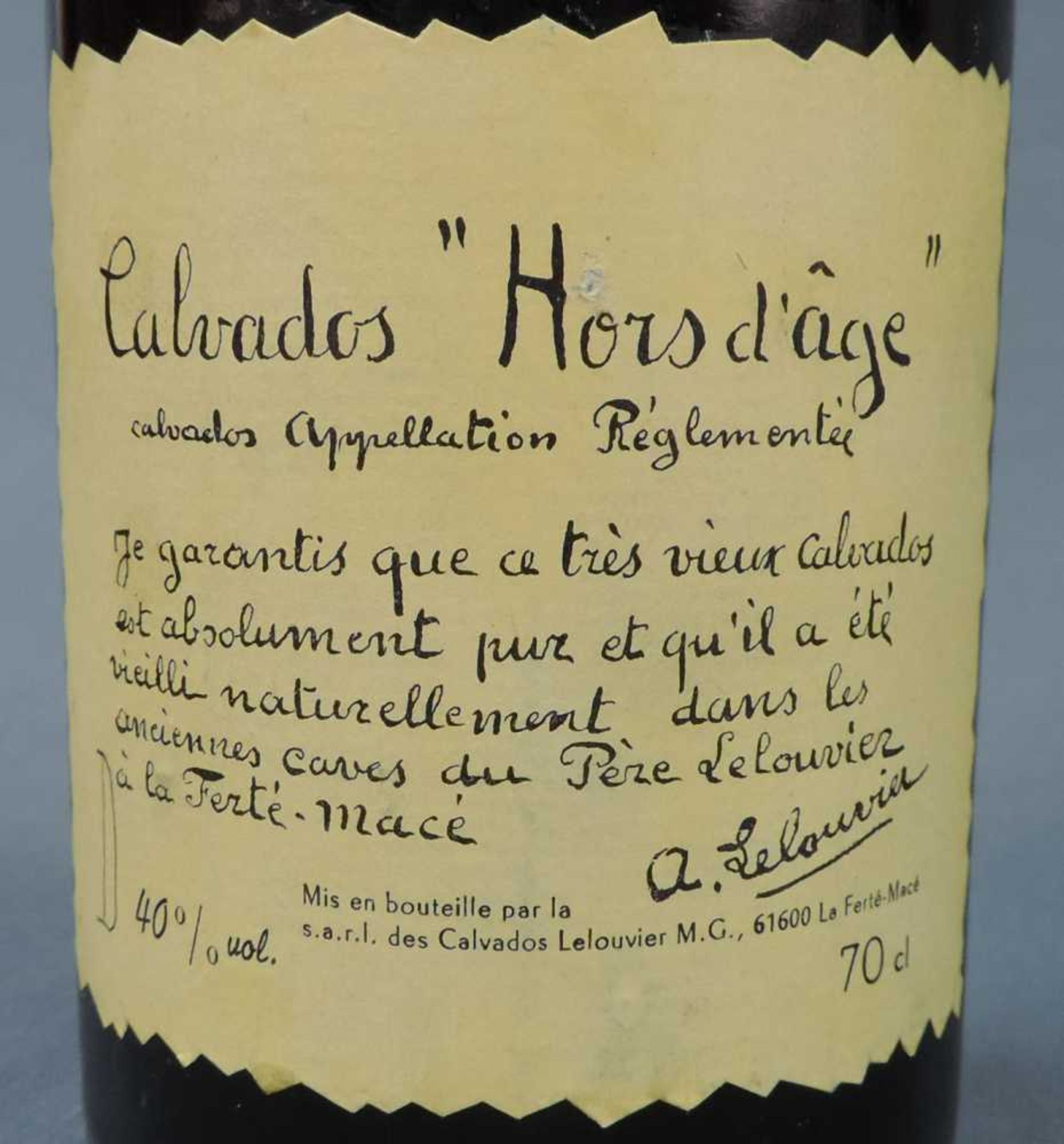 5 ganze Flaschen Calvados. Teils Hors d'Age, teils mit Karton. Dazu eine Flasche Calvados - Image 15 of 19