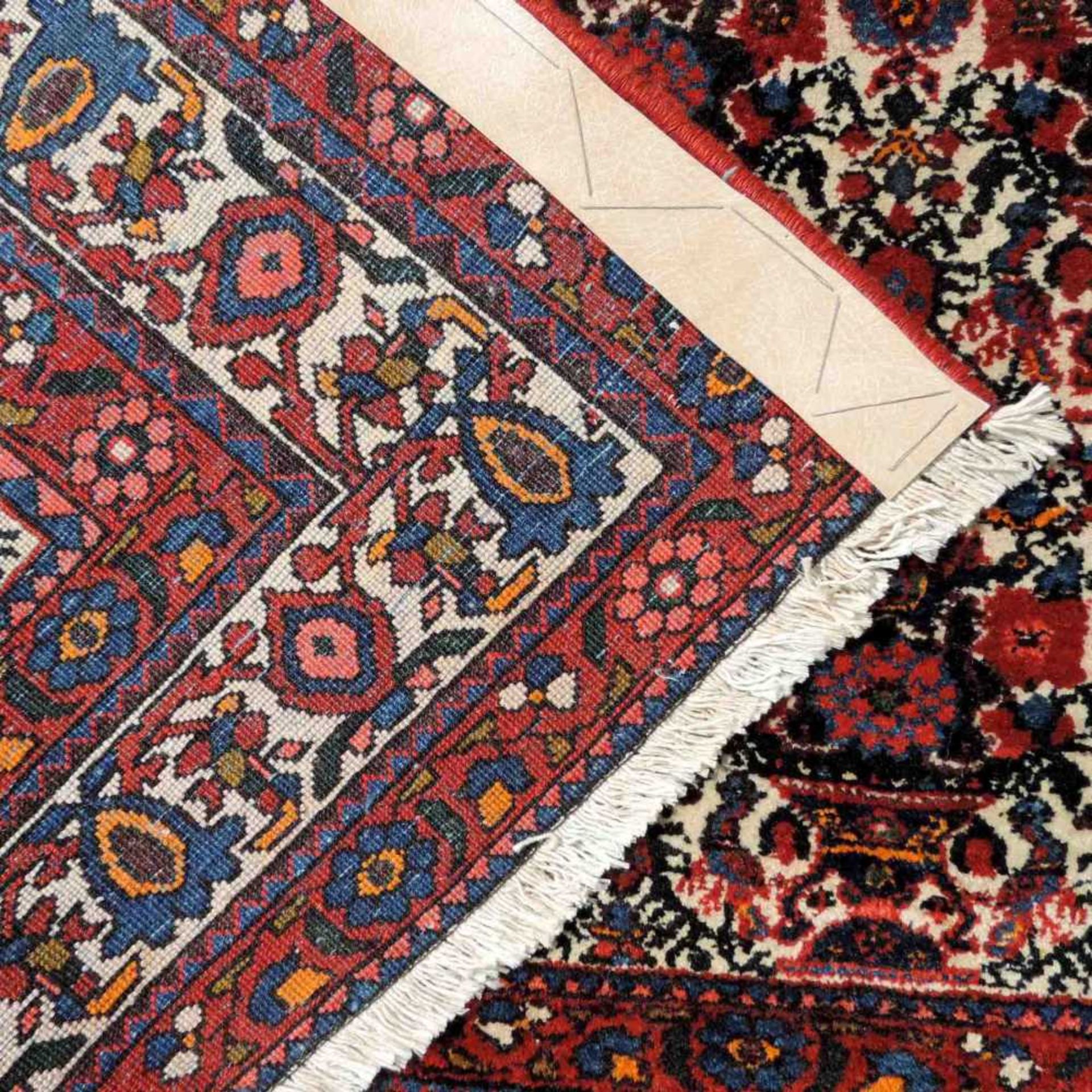 Bachtiar Teppich, Mustafi Muster. Iran, alt, um 1930. 212 cm x 155,5 cm. Handgeknüpft. Wolle auf - Bild 7 aus 15