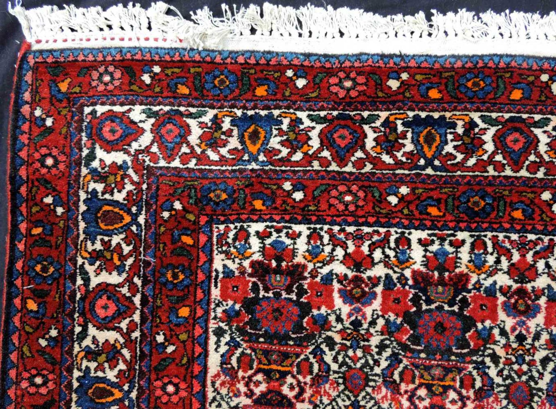 Bachtiar Teppich, Mustafi Muster. Iran, alt, um 1930. 212 cm x 155,5 cm. Handgeknüpft. Wolle auf - Bild 11 aus 15