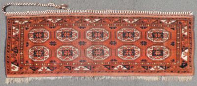 Ersari Behang, Turkmenistan. Antik, 19. Jahrhundert. 50 cm x 144 cm. Stammesteppich. Handgeknüpft.