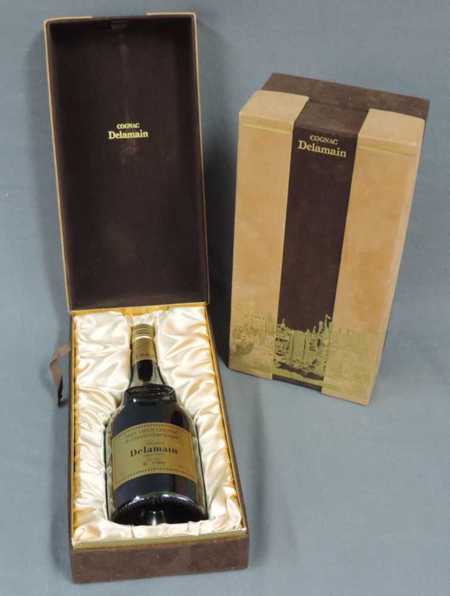2 Flaschen Delamain Grande Champagne Très Vieilles Cognac, France. 70cl. 40%. In original Kartons. 2 - Bild 2 aus 8