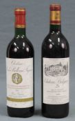 1984 Château Belgrave und 1983 Château Rocher Bellevue Figeac. Je eine Flasche Rotwein Frankreich.
