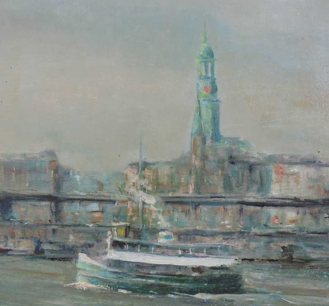 Undeutlich signiert (XX). Hafen Hamburg, mit St. Pauli Landungsbrücken und Michel. 70 cm x 100 cm. - Image 3 of 7