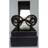 Sonnenbrille Prada. Originaler Karton und Umkarton. Sunglasses Prada. Original box and a case.