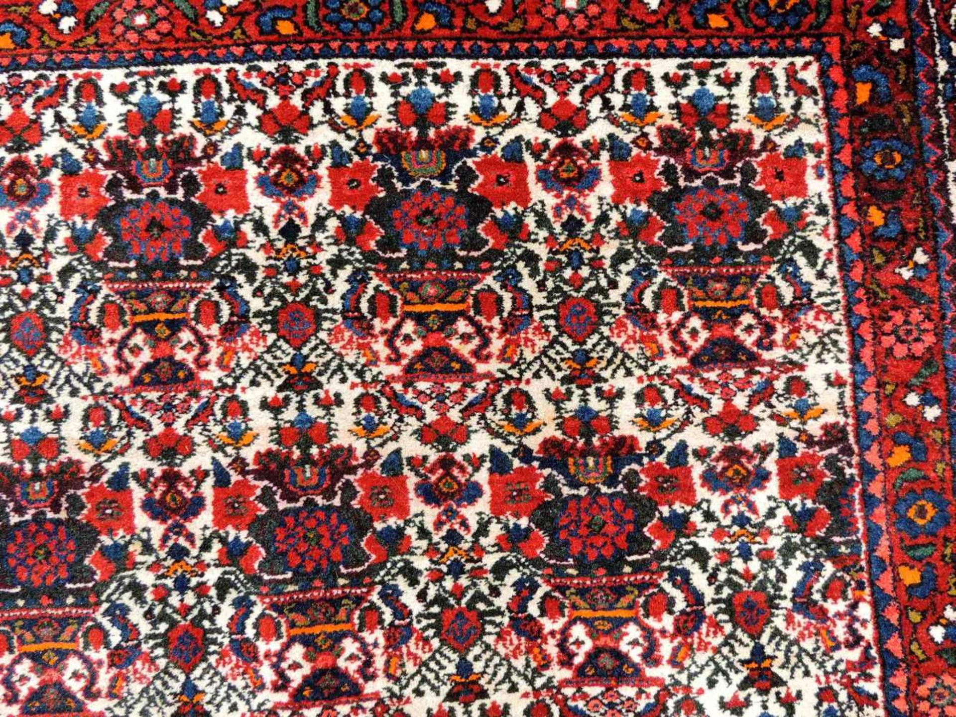 Bachtiar Teppich, Mustafi Muster. Iran, alt, um 1930. 212 cm x 155,5 cm. Handgeknüpft. Wolle auf - Bild 13 aus 15