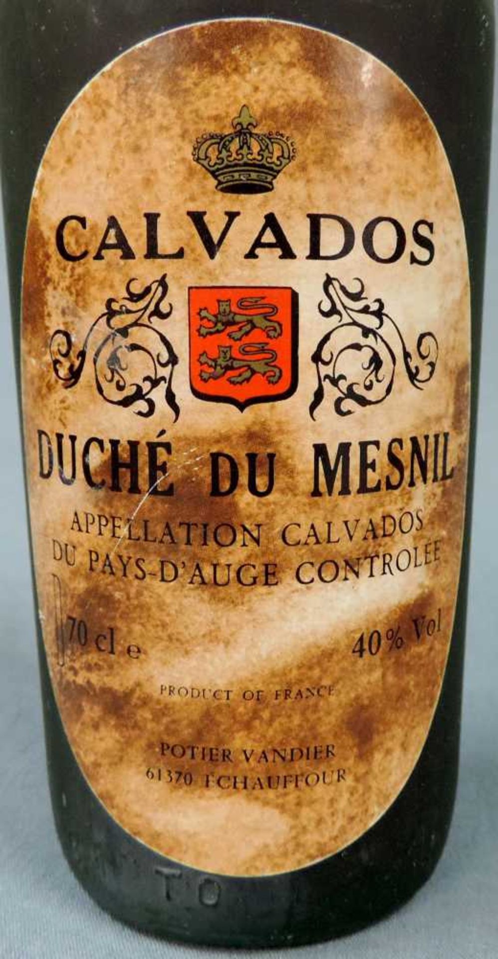 6 Flaschen Calvados. Auch Extra Vieux Montgommery. Unterschiedliche Domains. 70cl. - Image 6 of 19