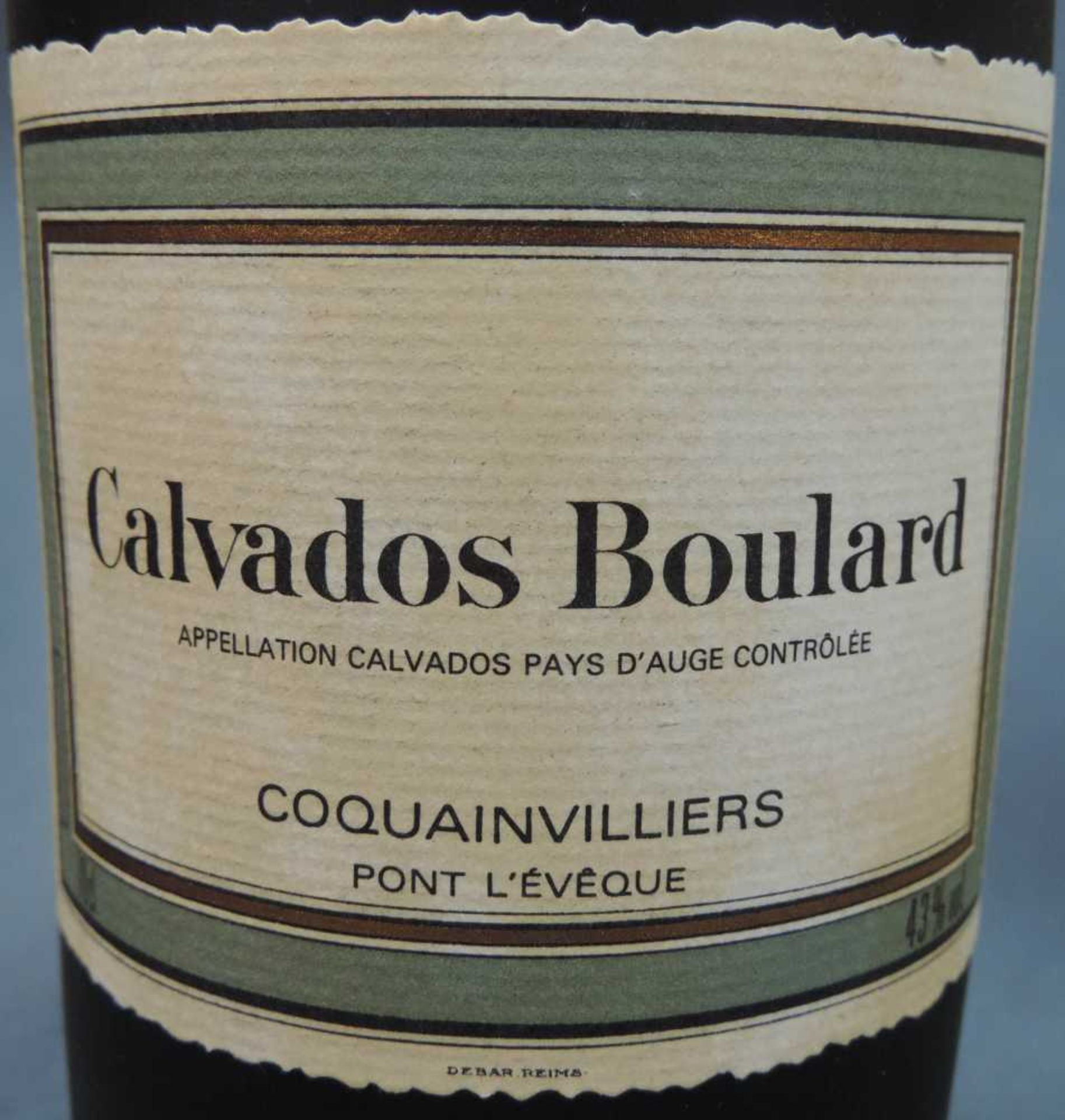 8 ganze Flaschen Vieux Calvados. Unterschiedliche Volumenprozent und Domaines. Auch alte Brände. 8 - Image 10 of 17