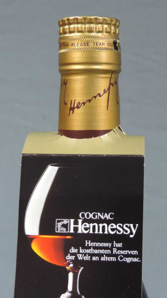 5 Flaschen Cognac. Hennessy; Menard; Seguinot; Exshaw; Napoléon. 3 in original Karton. 70cl, 40%. - Image 2 of 17