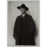 August SANDER (1876 - 1964). Otto Dix. 25 cm x 17 cm. Originalabzug. Prägemarke links unten "Aug.