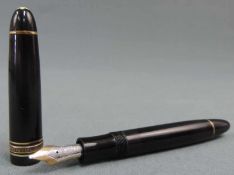 Montblanc Meisterstück LeGrand 146 G OBB, Feder 14 Karat Gold. Länge des Füllers 13,5 cm. Gewicht 25