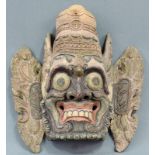 Maske Bali, polychrom gefasst. 40 cm x 40 cm. U.a. Altersspuren. Mask Bali, polychrome paint. 40