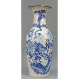 Bodenvase. China, blaues Dekor, restauriert. Höhe circa 62 cm. Porzellan. Vase. China, blue decor,