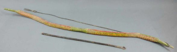 Pfeil und Bogen, wohl Osmanisch, antik. Aufwendig bemalt. 160 cm der Bogen. Bow and Arrow,