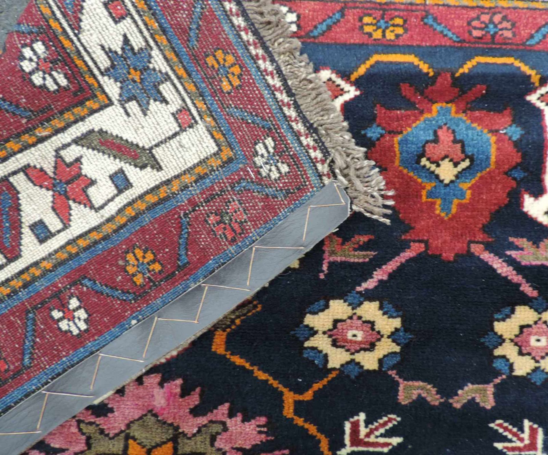 Eriwan Dorfteppich. Kaukasus. Alt um 1940. 188 cm x 140 cm. Handgeknüpft. Wolle auf Wolle. Yerevan - Bild 4 aus 4