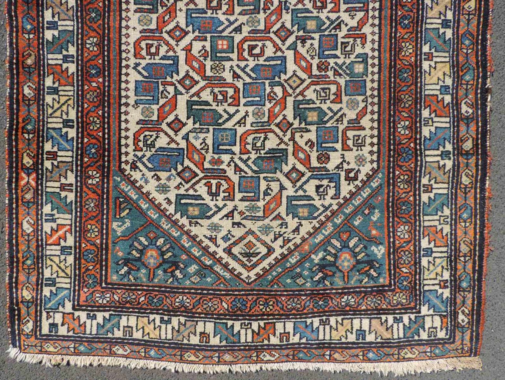 Hamadan Dorfteppich. Iran. Alt, um 1930. 212 cm x 116 cm. Handgeknüpft. Wolle auf Baumwolle. Hamadan - Bild 2 aus 6
