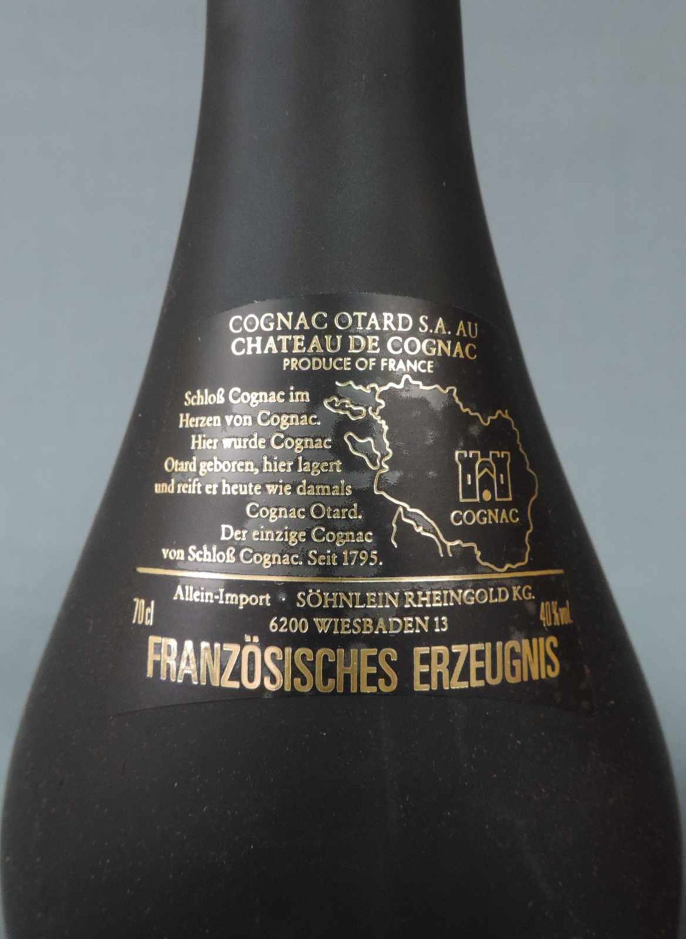 Cognac Otard au Chateau de Cognac XO. 1 ganze Flasche in original Holzkiste. 70 cl. 40 % Vol. - Image 3 of 4