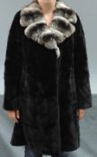 Weicher Pelzmantel. Soft fur coat.