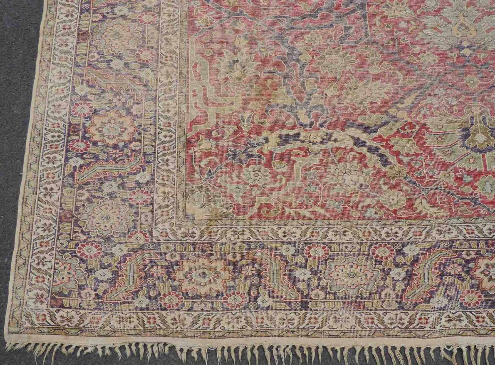 Kayseri Seide, Antik um 1900. 295 cm x 192 cm. Seide auf Baumwolle. U.A. dünn im Flor. Kayseri silk, - Image 2 of 9