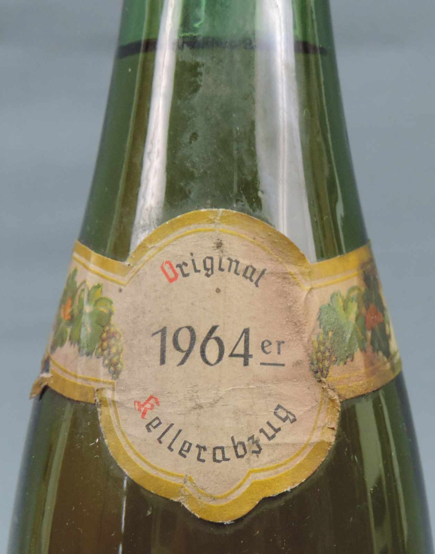 1964 Bernkastler Badstube feinste Spätauslese von Schloß Marienlay. Eine ganze Flasche Weißwein, - Image 5 of 8