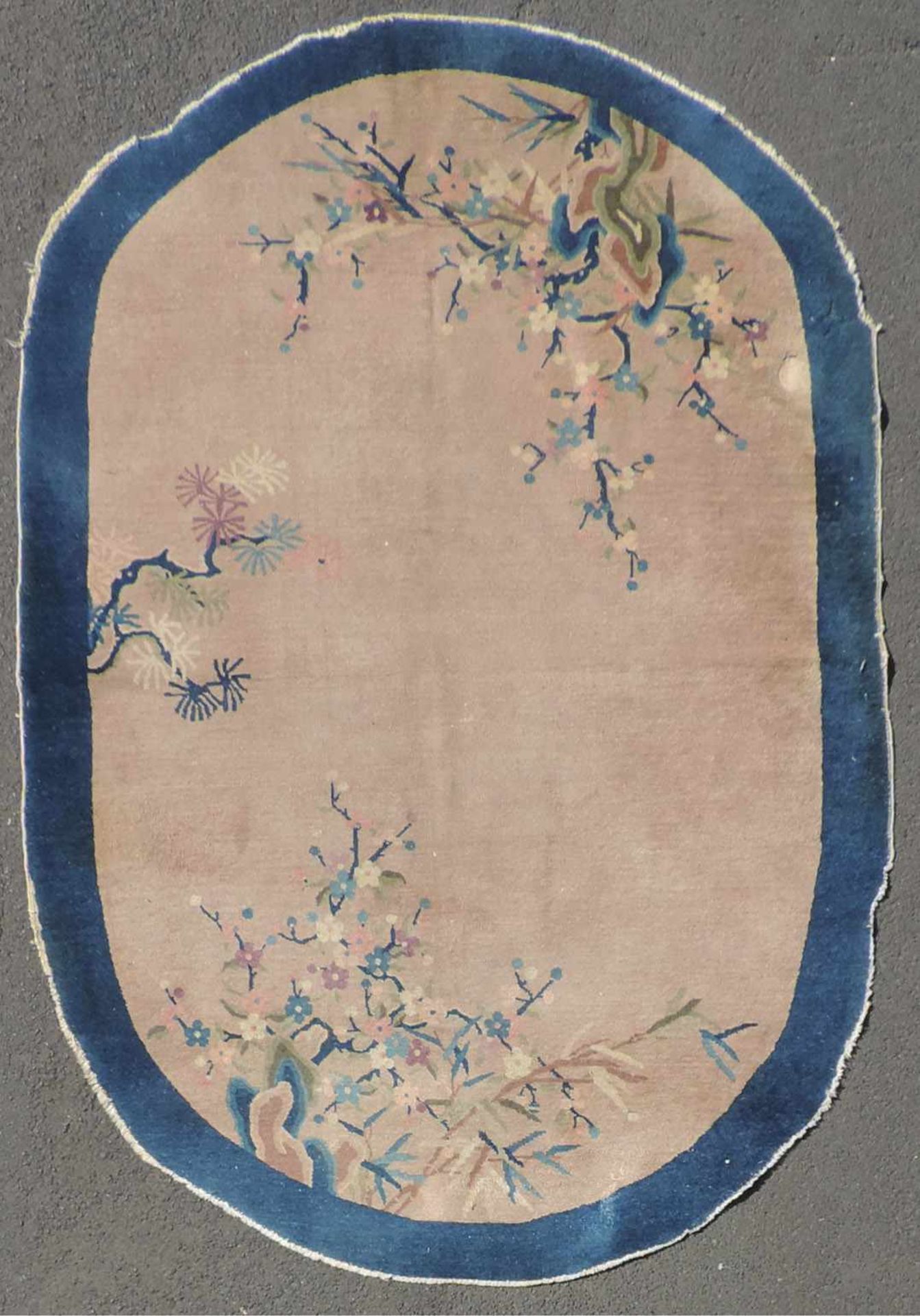 Peking Teppich China, alt, Anfang 20. Jahrhundert. 205 cm x 140 cm. Handgeknüpft. Wolle auf