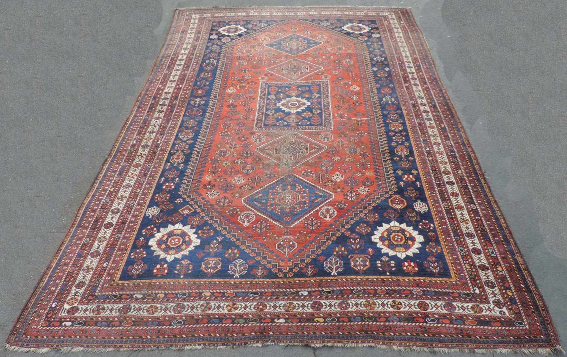 Shiraz Palastteppich der Khamseh. Iran, antik, um 1900. 520 cm x 345 cm. Handgeknüpft. Wolle auf