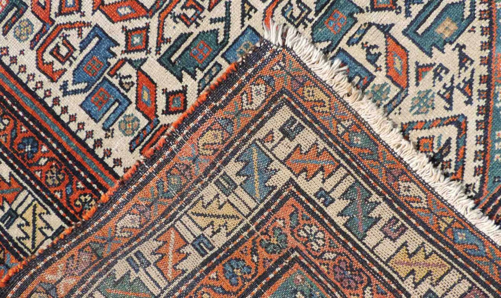 Hamadan Dorfteppich. Iran. Alt, um 1930. 212 cm x 116 cm. Handgeknüpft. Wolle auf Baumwolle. Hamadan - Bild 5 aus 6