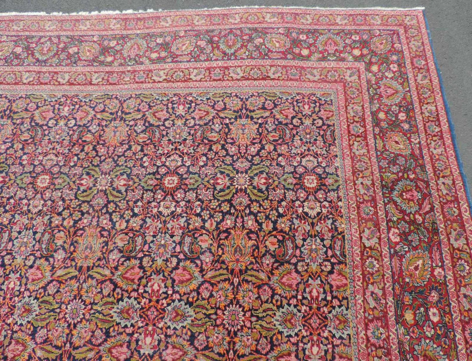 Kirman Laver Meisterteppich. Sehr feine Knüpfung. Iran. Antik, um 1900. 345 cm x 255 cm. - Bild 5 aus 9