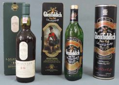 Glenfiddich Special Old Reserve und Langvulin 16 und Glenfiddisch Reserve. Insgesamt 3 Flaschen.