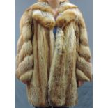 Fuchspelzmantel. Fox fur coat.