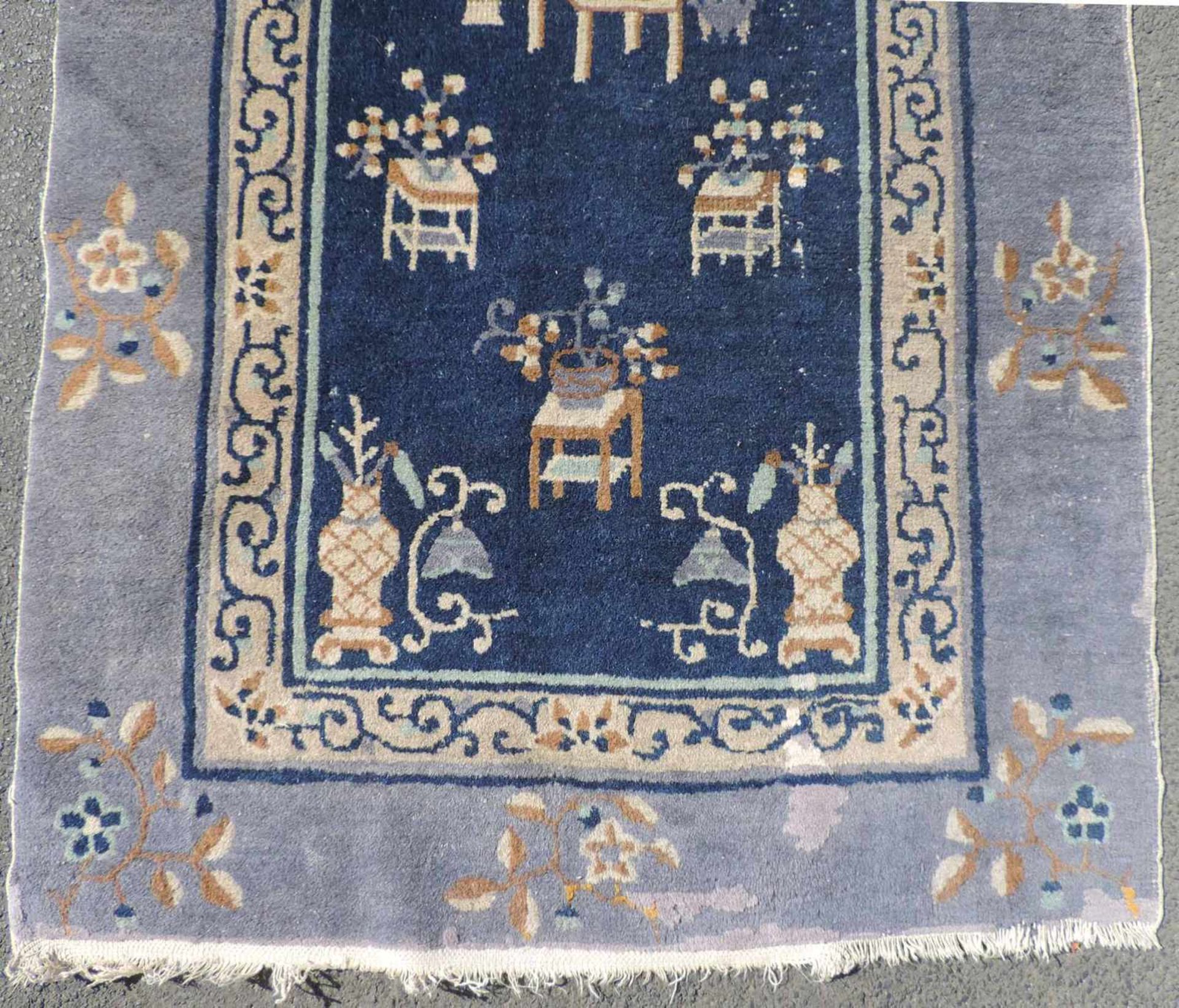 Pau Tou Teppich China, antik, Ende 19. Jahrhundert. 180 cm x 93 cm. Handgeknüpft. Wolle auf - Bild 2 aus 7