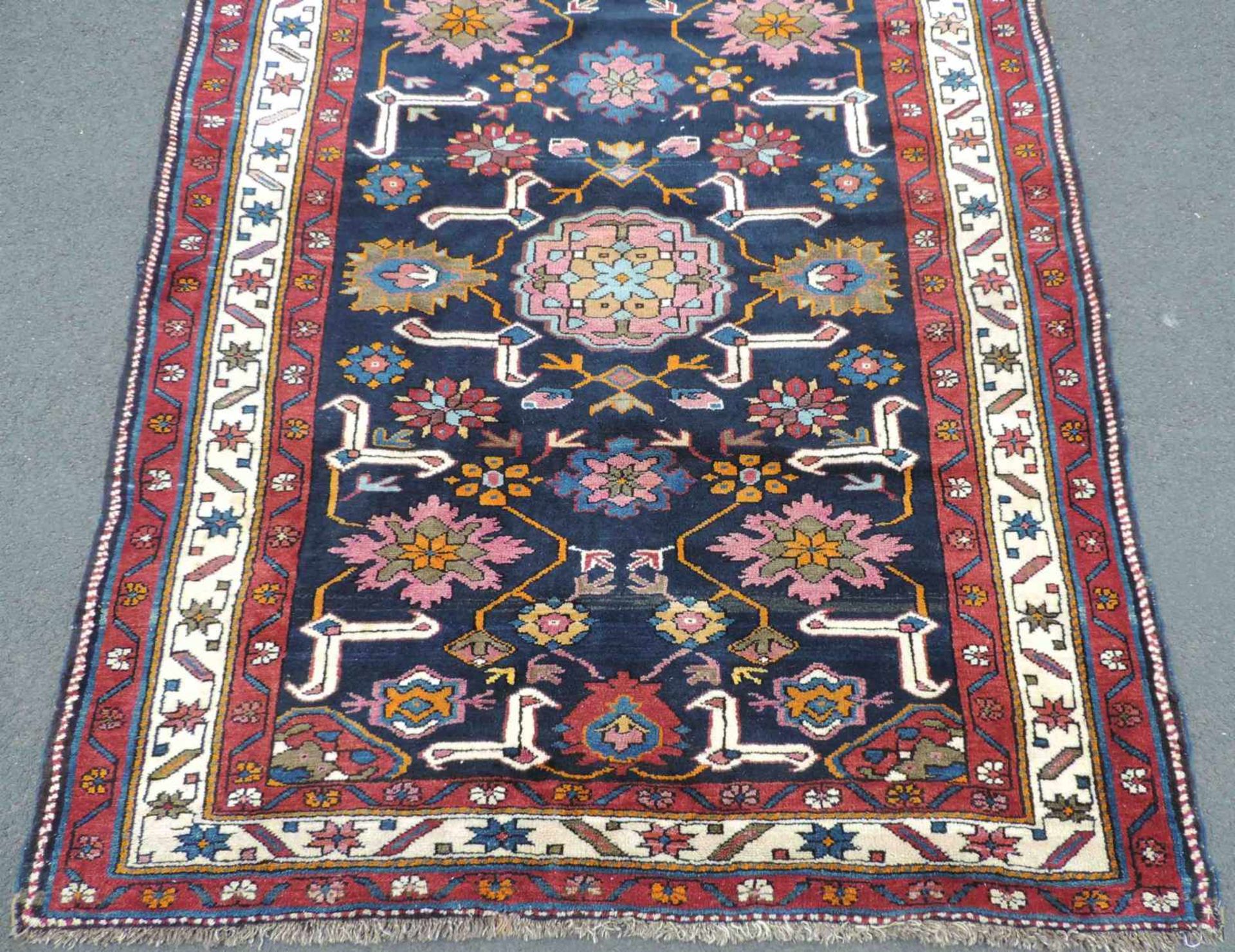 Eriwan Dorfteppich. Kaukasus. Alt um 1940. 188 cm x 140 cm. Handgeknüpft. Wolle auf Wolle. Yerevan - Bild 2 aus 4