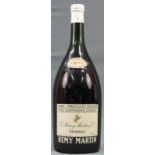 E. Remy Martin & Co Fine Champagne Cognac VSOP Qualité du Centaure. Grand format. Inhalt circa 5