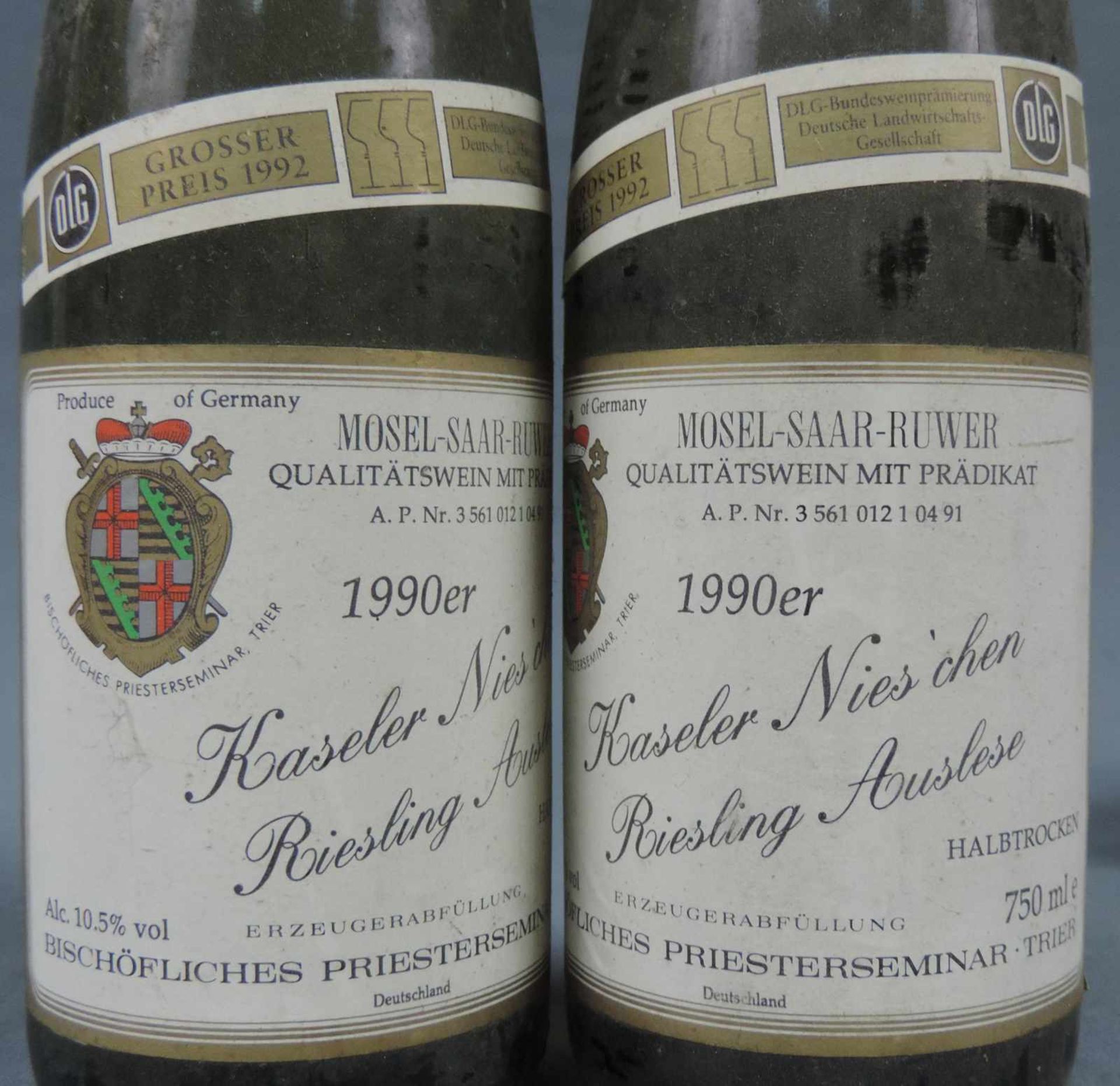 Konvolut Wein. 5 ganze Flaschen Weißwein. 2 ganze Flaschen und eine Magnum Rotwein. 1993 - Bild 9 aus 14