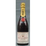 1964 Moet & Chandon Champagne Brut Imperial. Eine ganze Flasche Campangner Frankreich weiß.