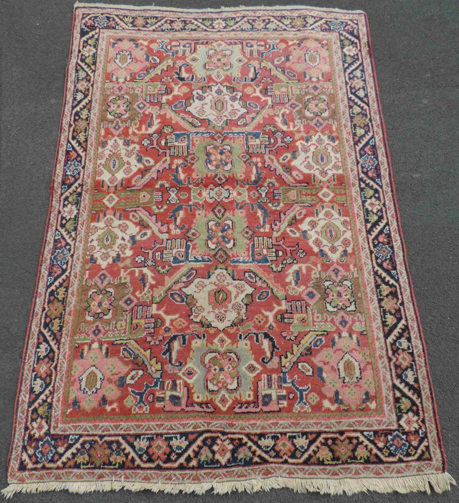 Mahal Teppich. Iran, alt, um 1930. 199 cm x 136 cm. Handgeknüpft. Wolle auf Baumwolle. Mahal rug.