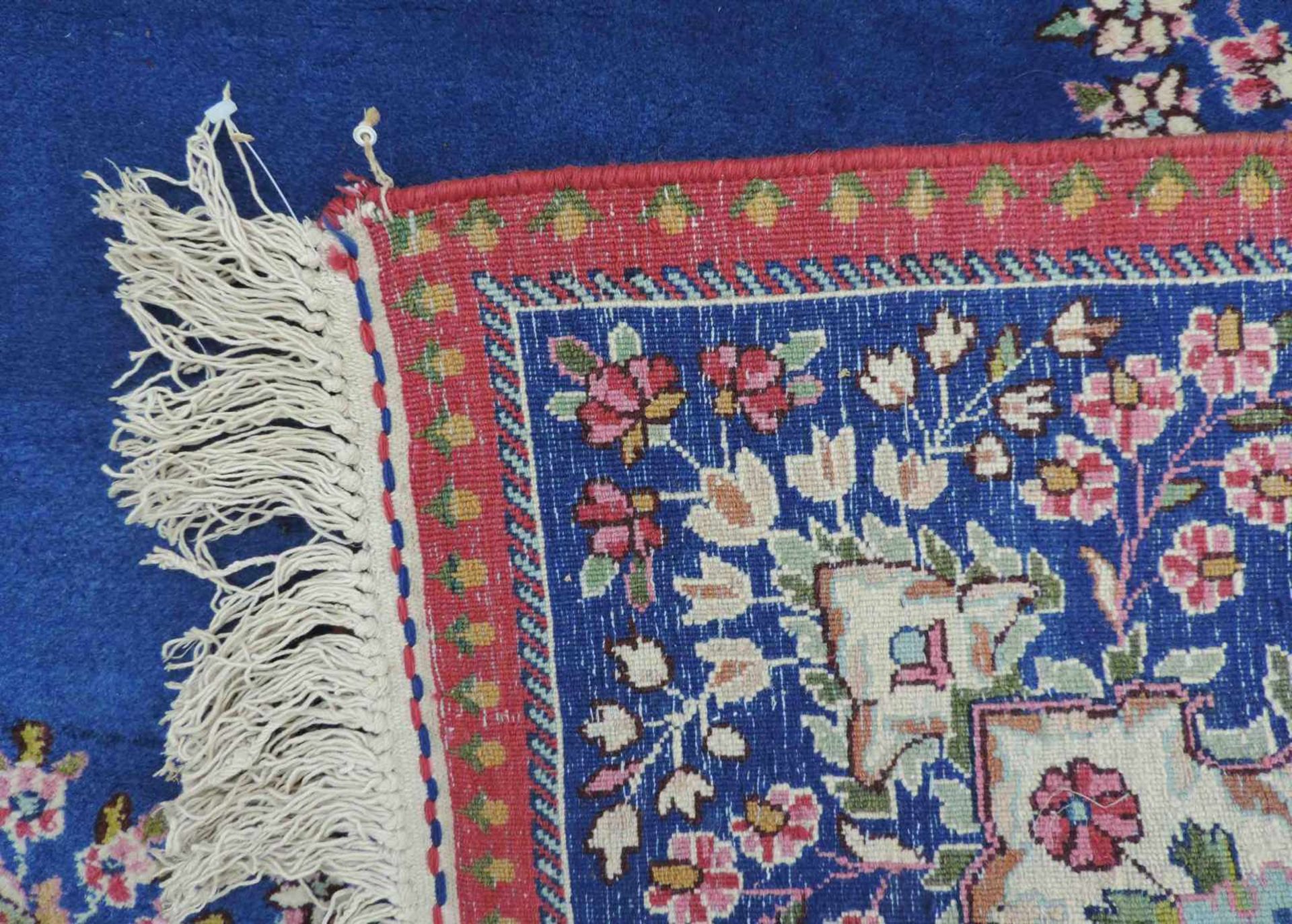 Kirman Royal Teppich. Iran. Feine Knüpfung. 275 cm x 157 cm. Handgeknüpft. Wolle auf Baumwolle. - Bild 4 aus 4