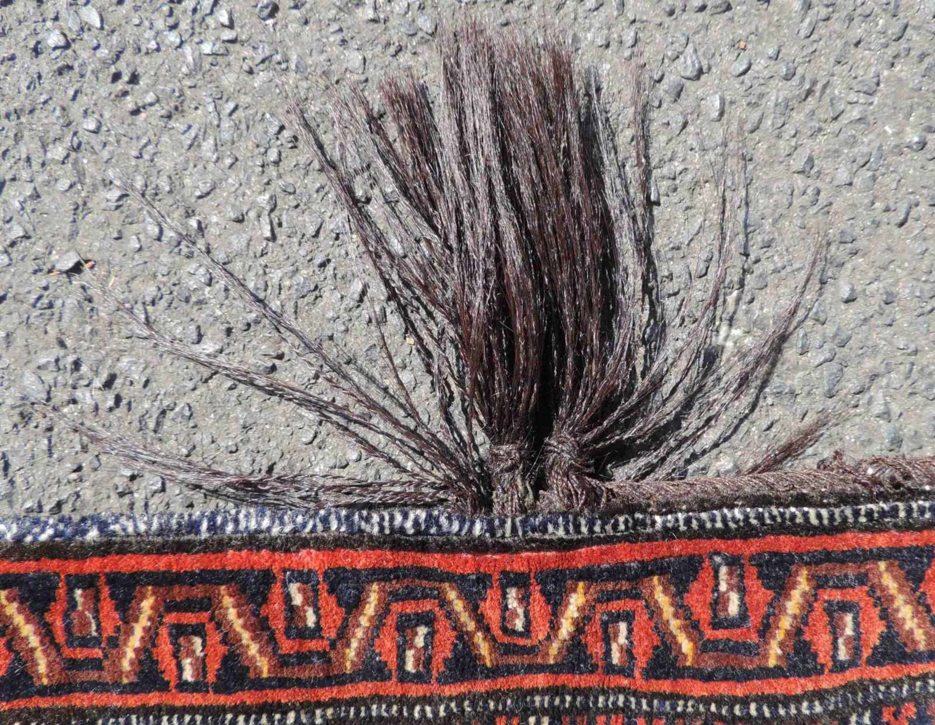 Belutsch Balischt, Stammesteppich. Iran, alt um 1920. 75 cm x 43 cm. Handgeknüpft. Wolle auf - Bild 3 aus 4
