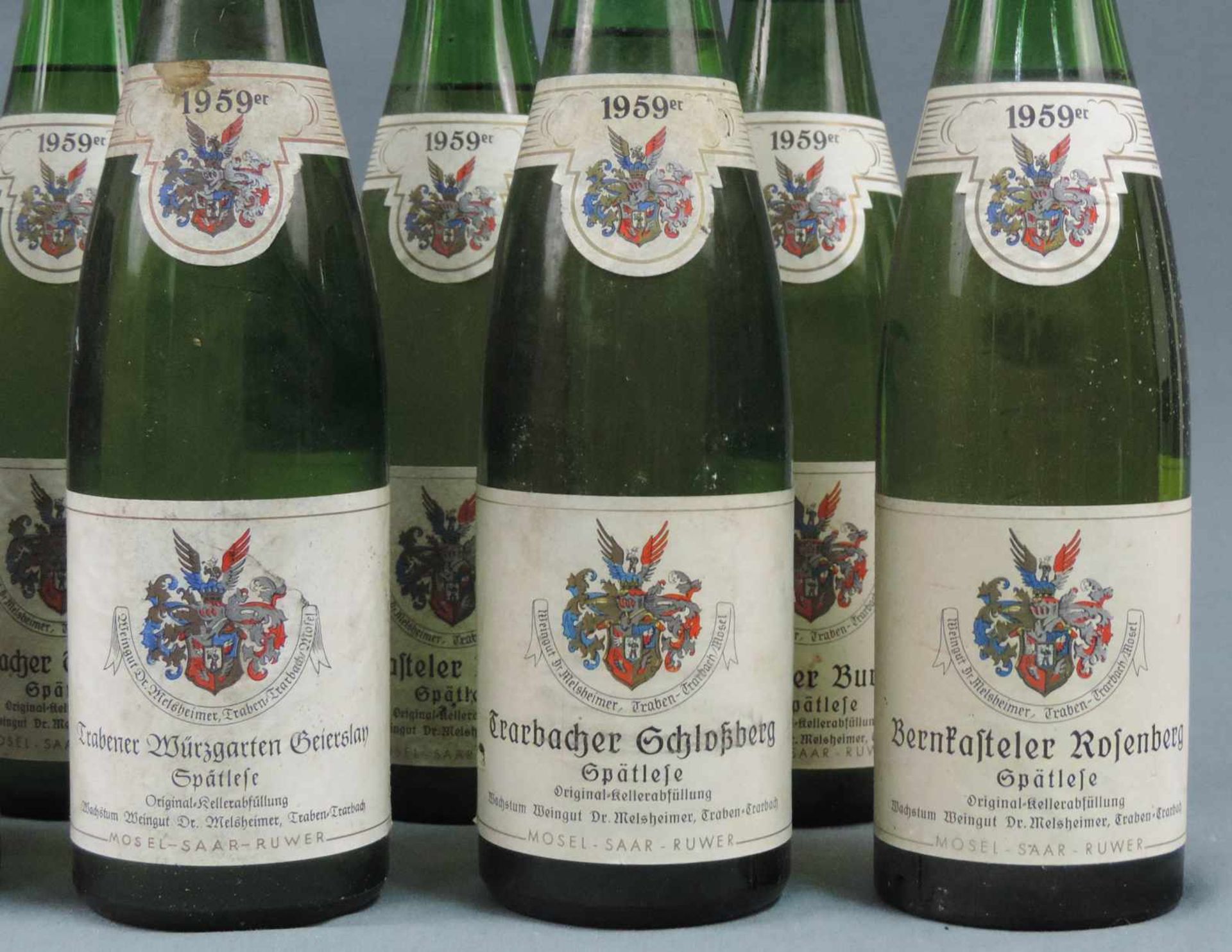 1953 (5x) und 1959 (7x) Trabacher Schloßberg, feinste Auslese. 12 ganze Flaschen Weißwein, 0,7 - Image 9 of 16